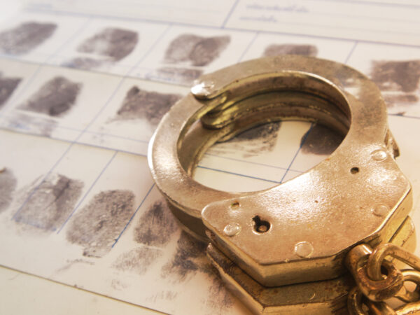 Håndjern og fingeraftryk